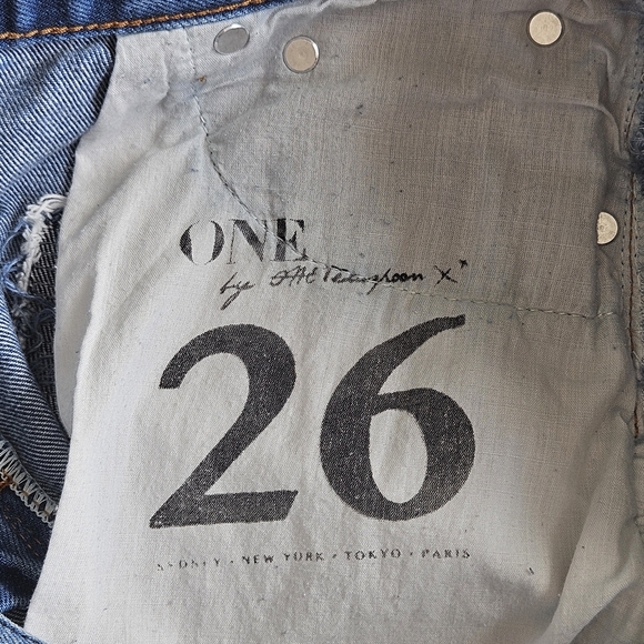 One‎ by One Teaspoon Cuffed Distressed Button Fly Denim Women's Shorts, Size 26 - Picture 7 of 7